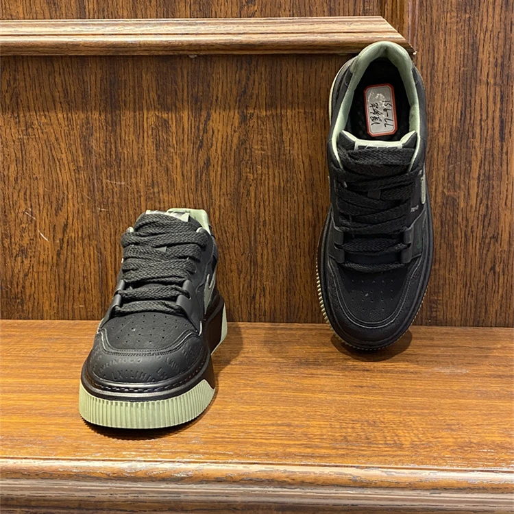 男鞋2024秋冬季节新款时尚舒适软底加绒保暖运动休闲潮鞋低帮板鞋