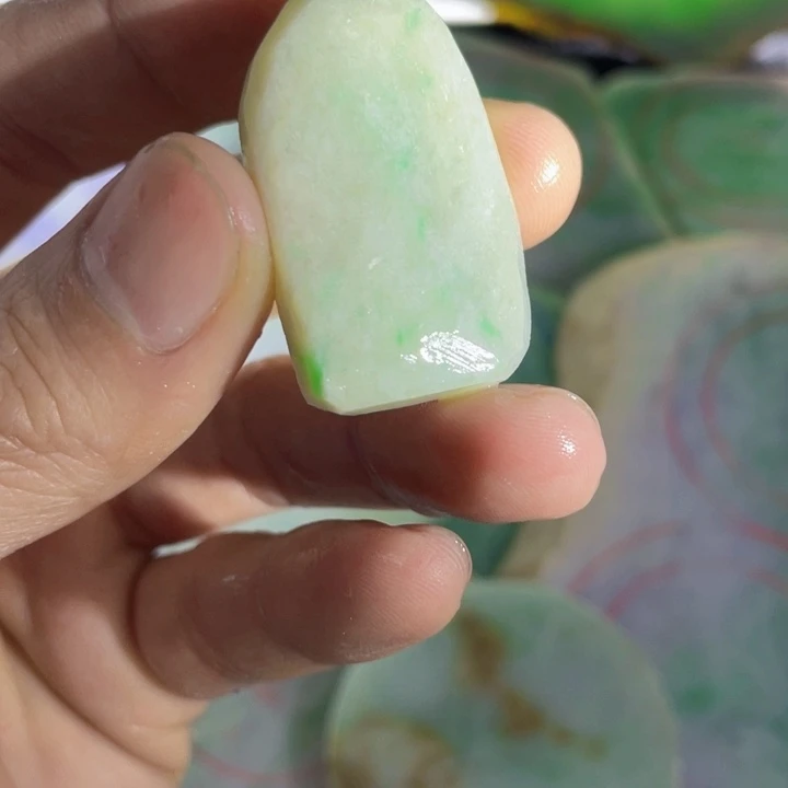 翡翠未镶嵌挂件片料