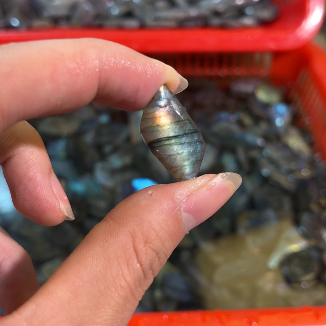 拉长石吊坠未镶嵌晓*