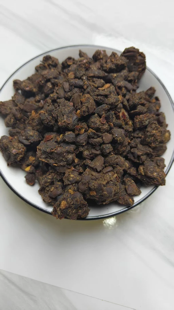 云南威信香辣豆豉粑