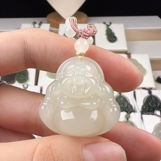 和田玉18K金镶嵌颈饰