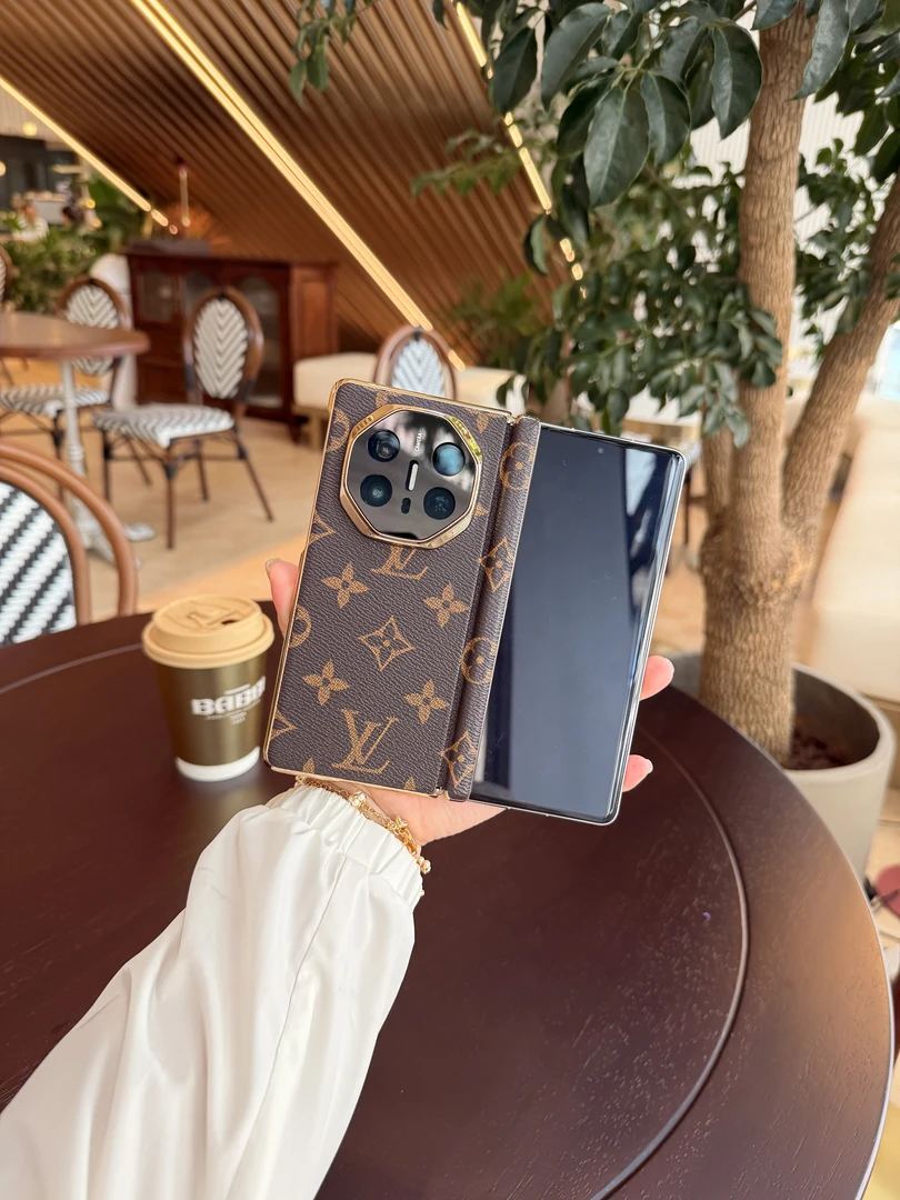 适用于华为Matex6/Matex5时尚字母双中轴折叠手机壳 全包电镀系列