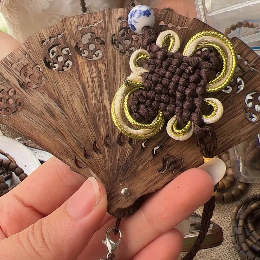 沉香碎屑沉香奇楠沉香扇车挂原材料多样性发一