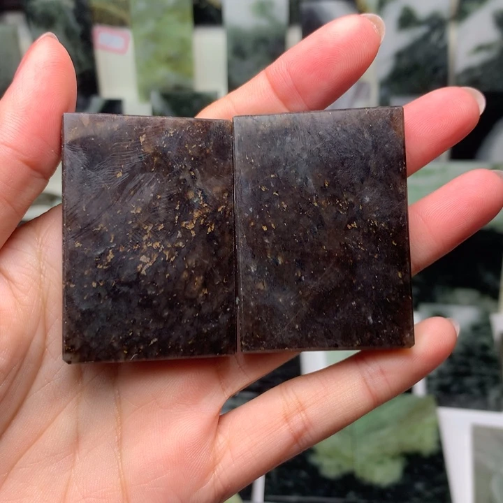 独山玉颈饰未镶嵌云**谷