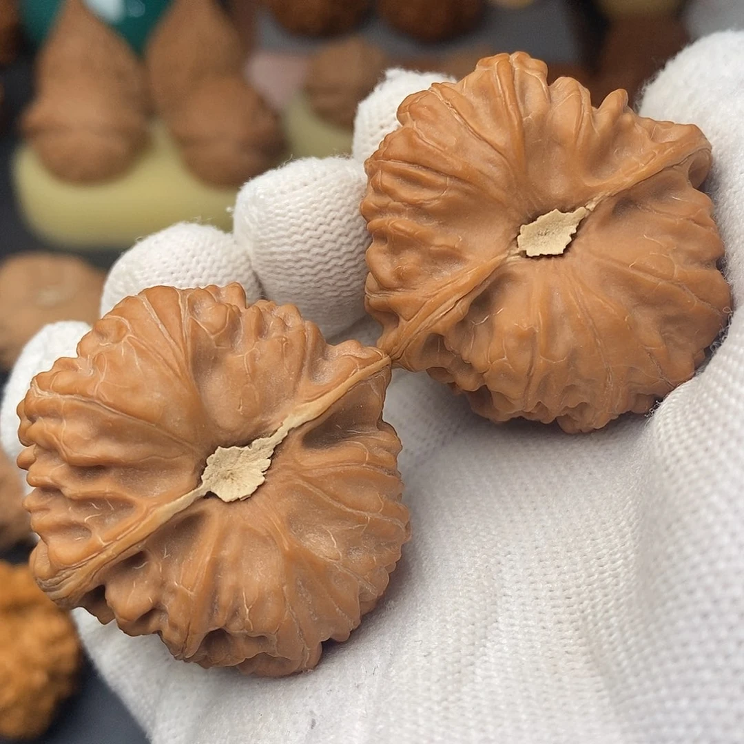 把件文玩核桃凹地全品40