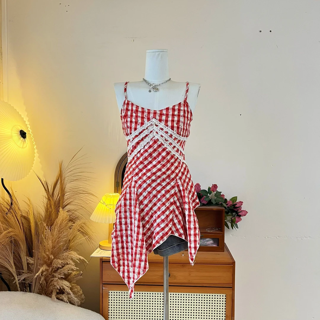 LHTE青青大码女装 海边度假风吊带背心红色镂空外传露背上衣C7752