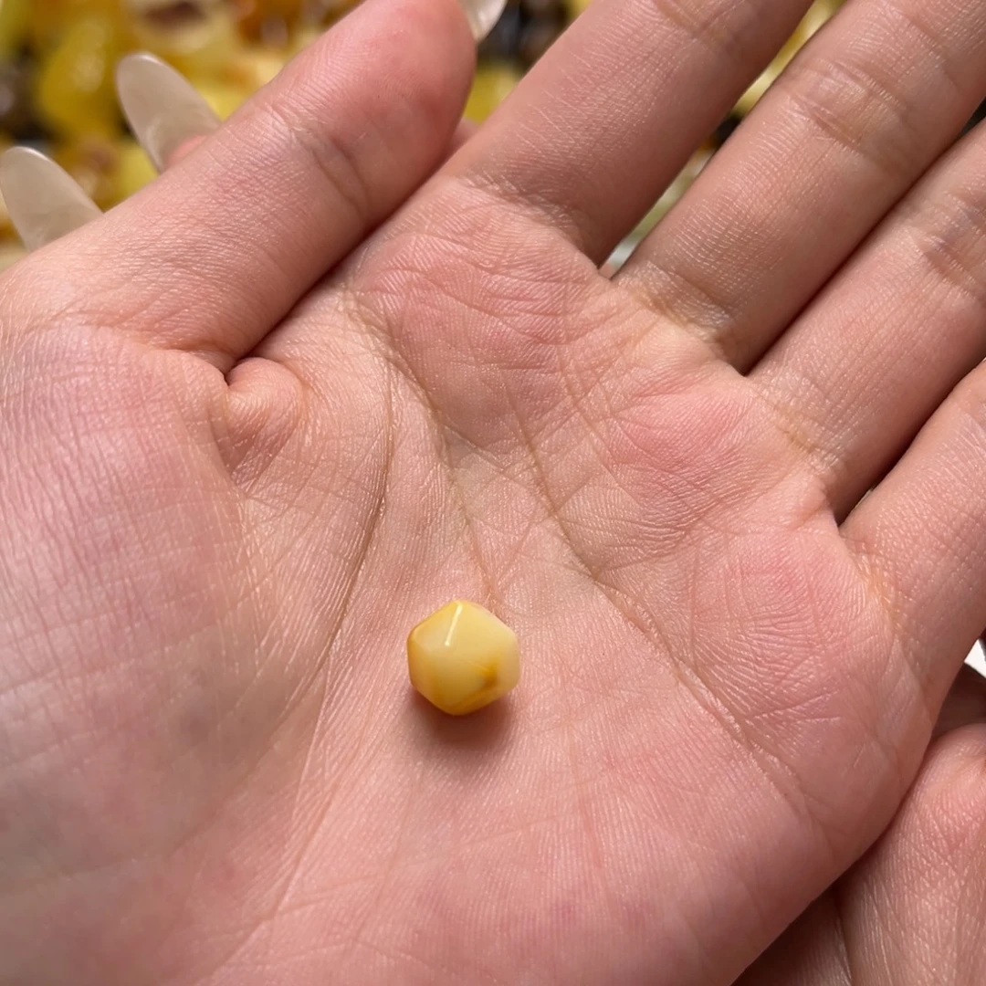 佳***宝琥珀未镶嵌裸石天然琥珀