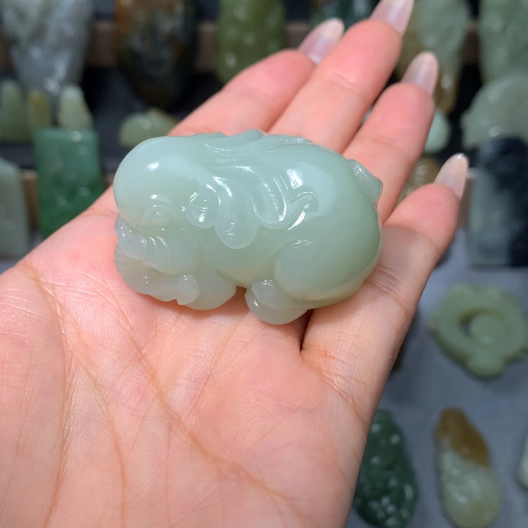 颈饰未镶嵌和田玉叫**爷