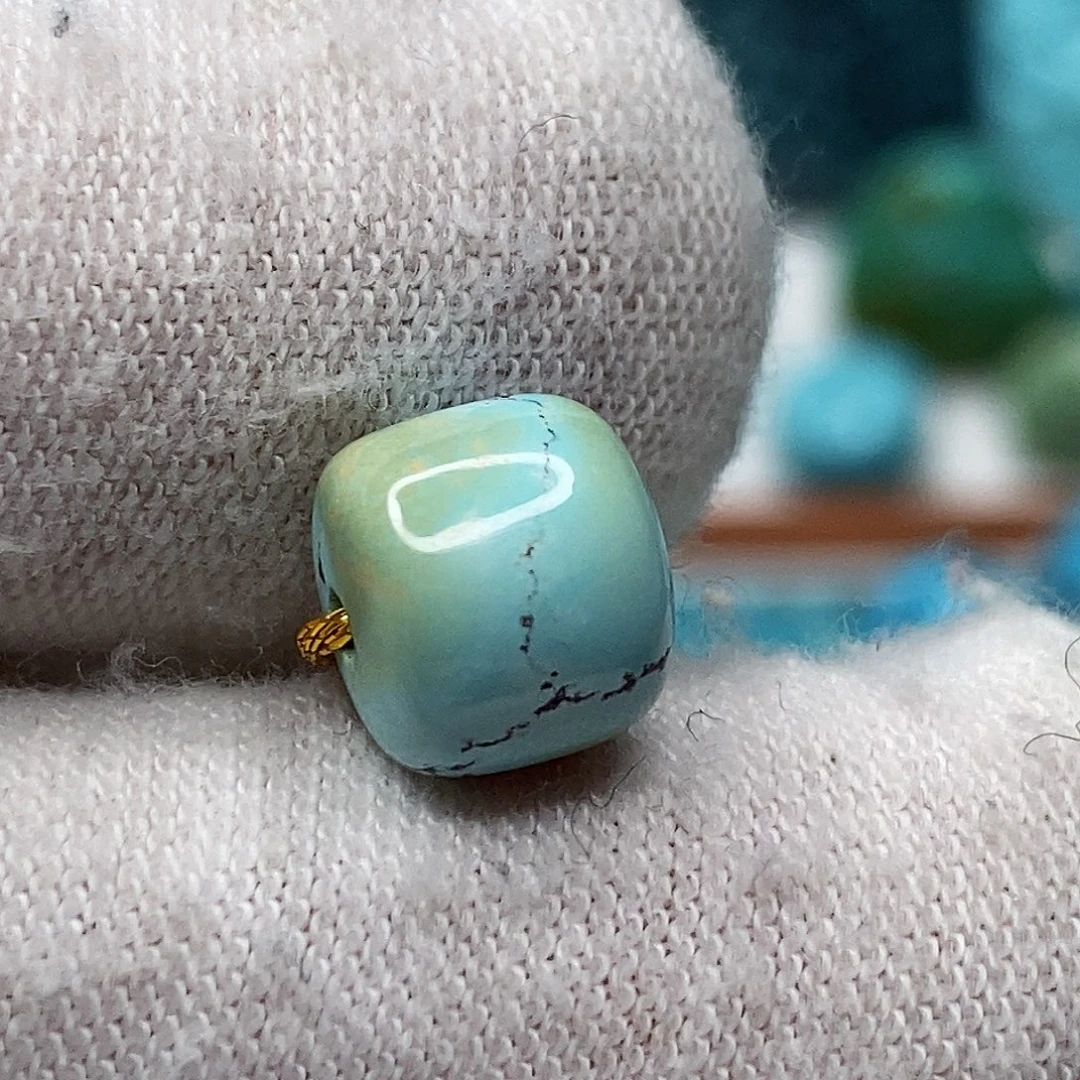 绿松石未镶嵌天然原矿 带武汉地大证书