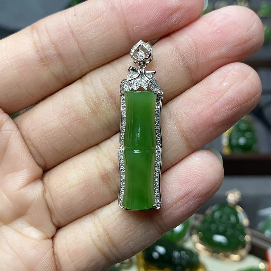 和田玉颈饰18K金镶嵌