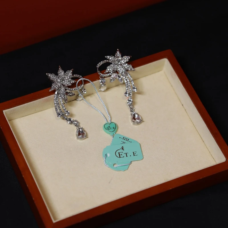 合金仿水晶婚庆饰品 18048长款精致时尚皇冠配饰
