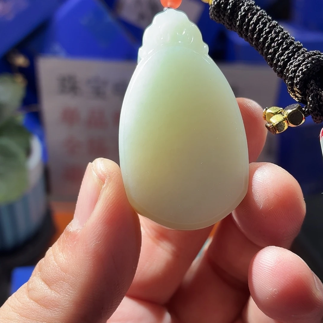 和田玉（糖玉）未镶嵌颈饰