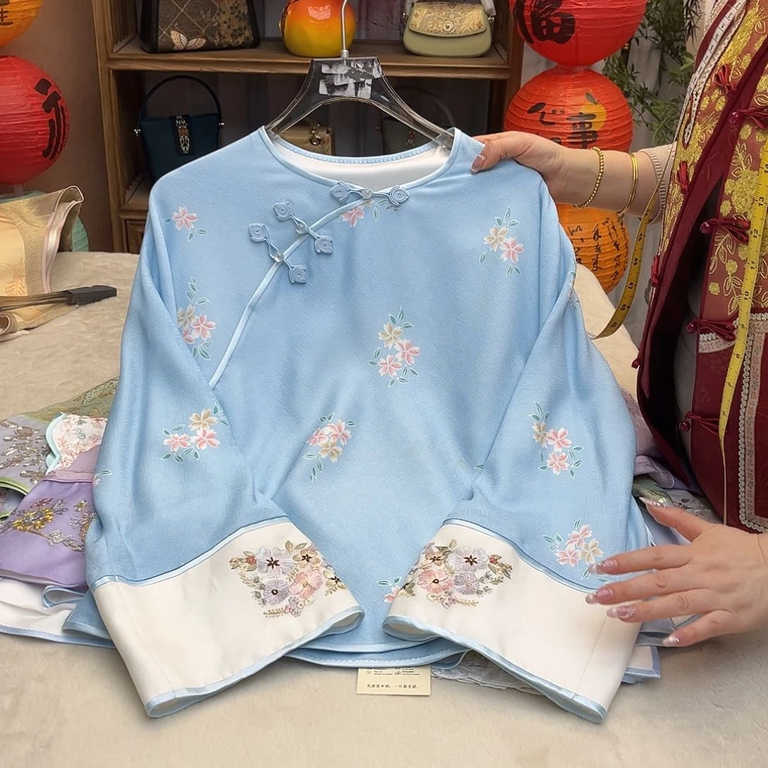 刺绣罗衣带绣口花成衣胸围98