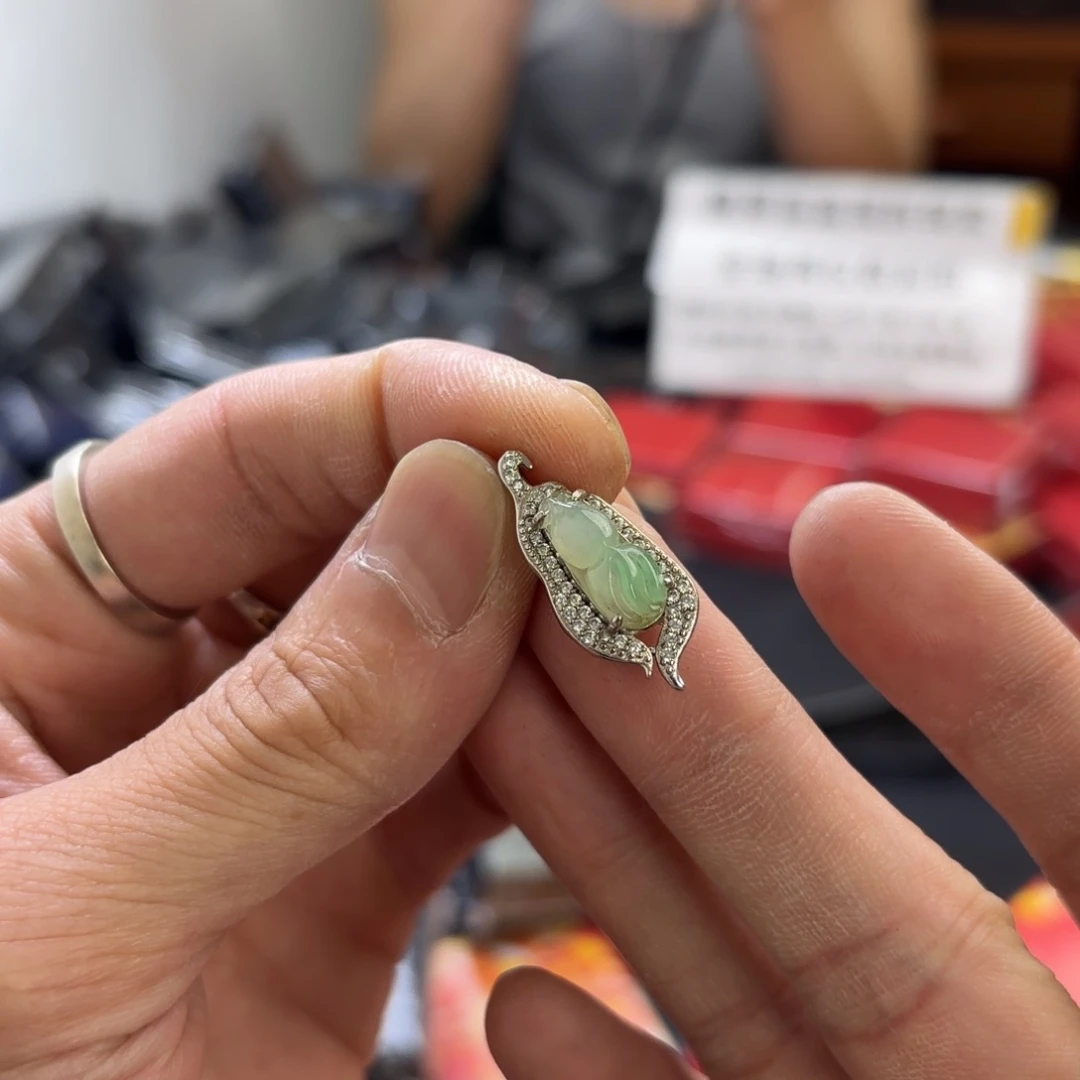 翡翠银S925镀金镶嵌颈饰