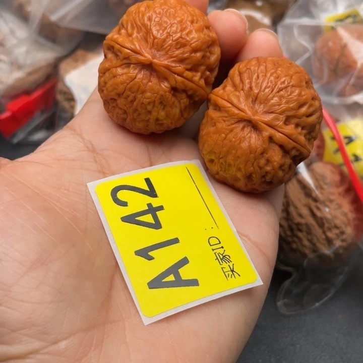 文玩核桃吊坠核桃