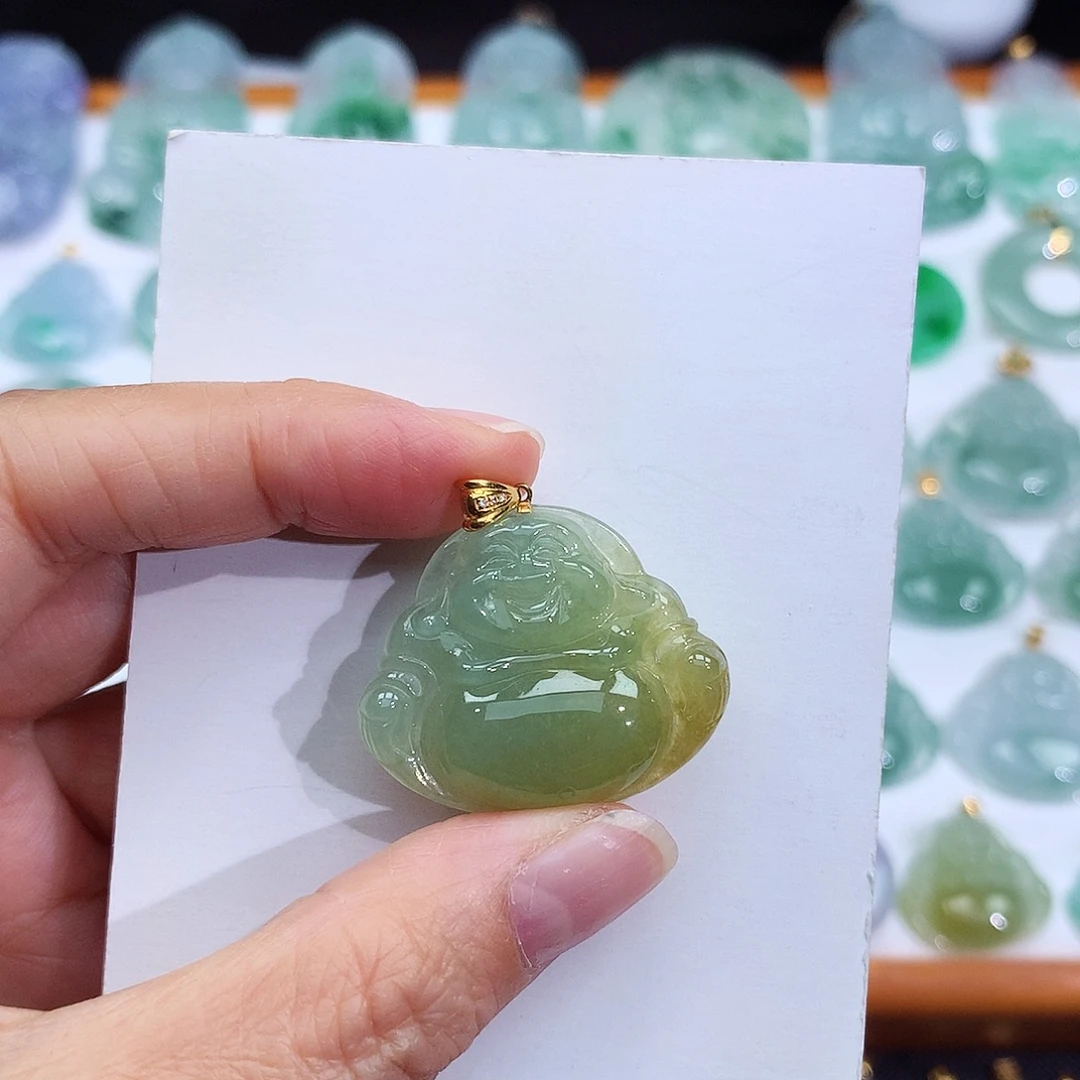 翡翠18K金镶嵌颈饰翡翠吊坠