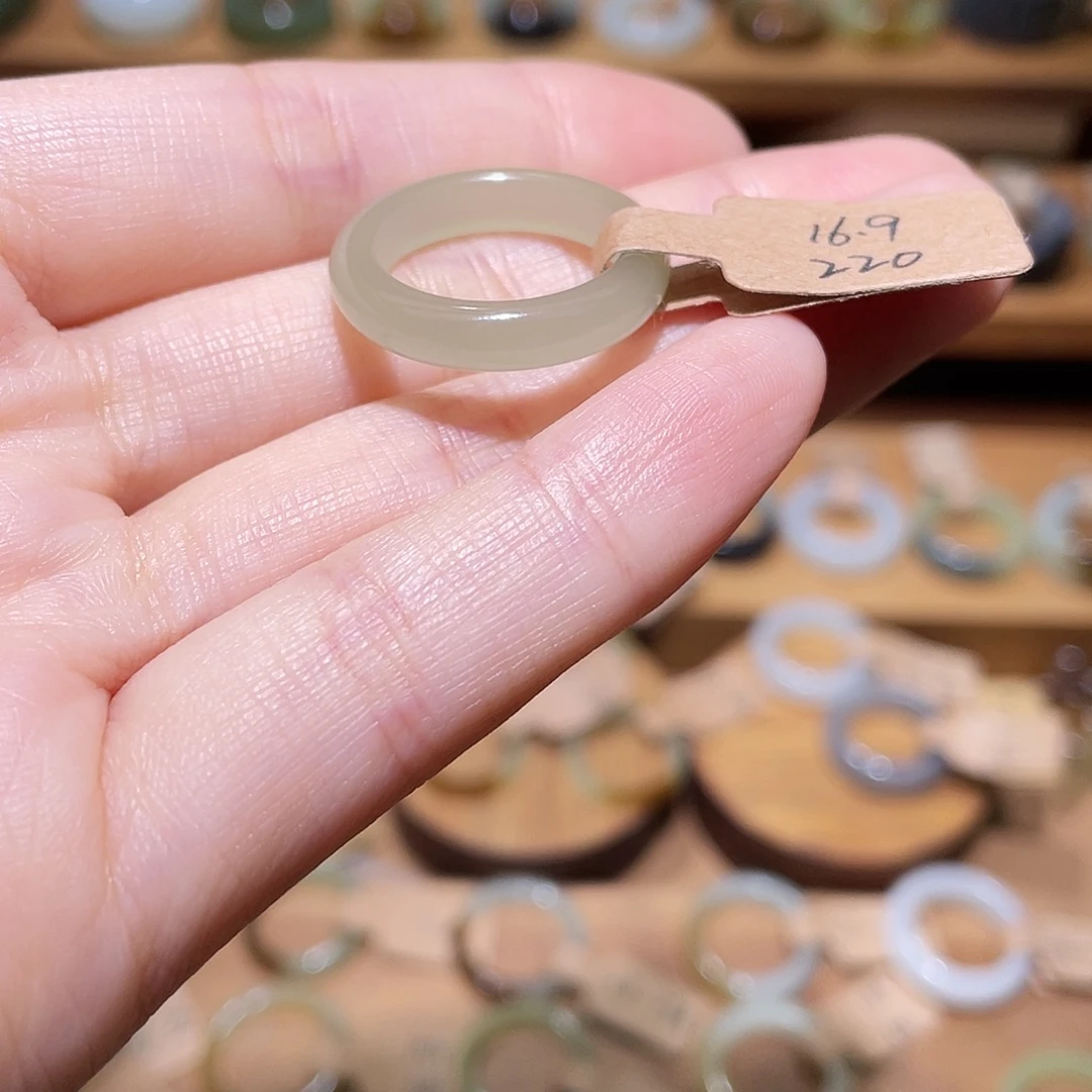 和田玉未镶嵌戒指16.9