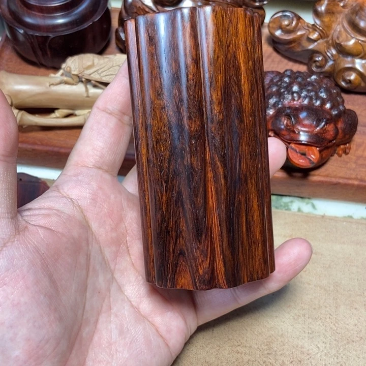 黄花梨/降香黄檀紫油梨笔筒