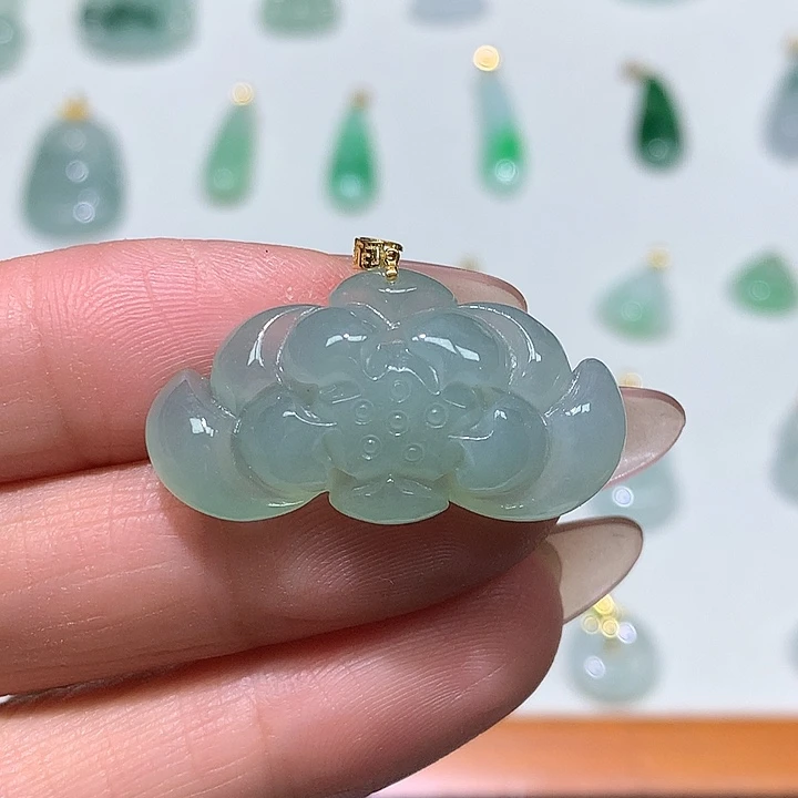 翡翠18K金镶嵌颈饰