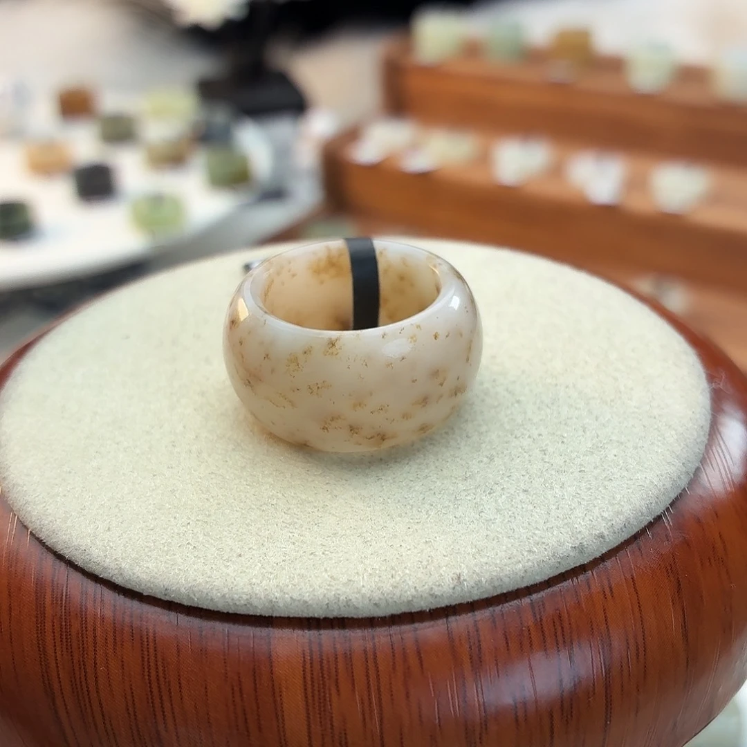 和田玉未镶嵌戒指i109桂花墩墩18.1mm港码16-17