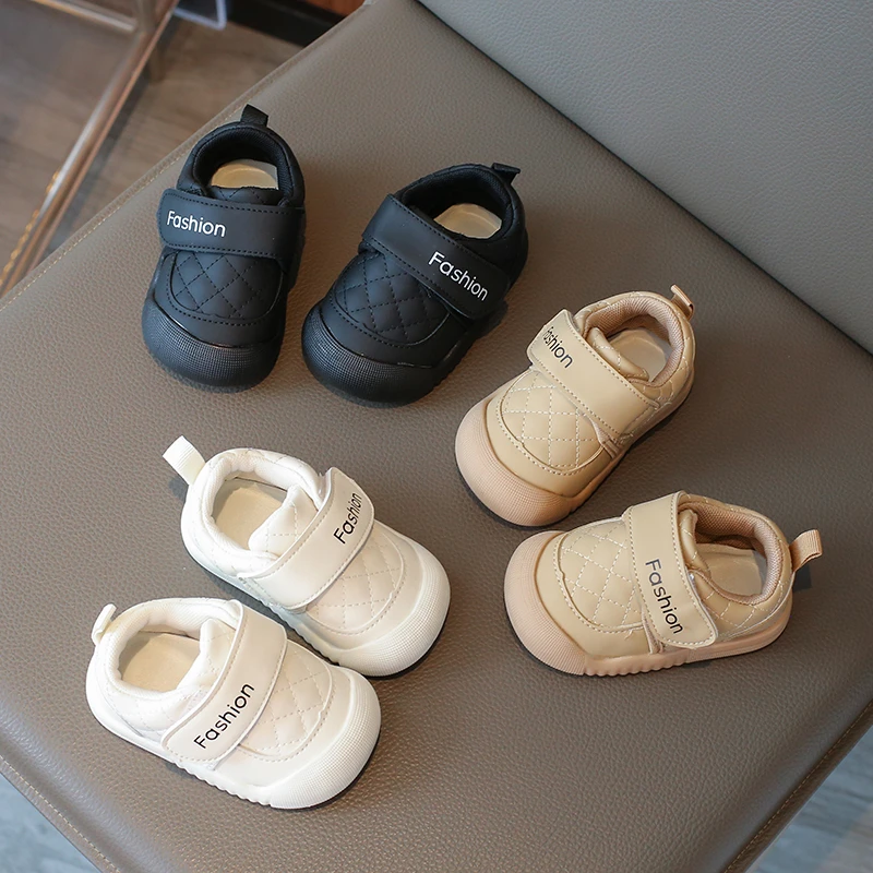 小黄鸭婴儿鞋软底单里1一3岁小宝宝稳步男女户外幼童学步儿童鞋子