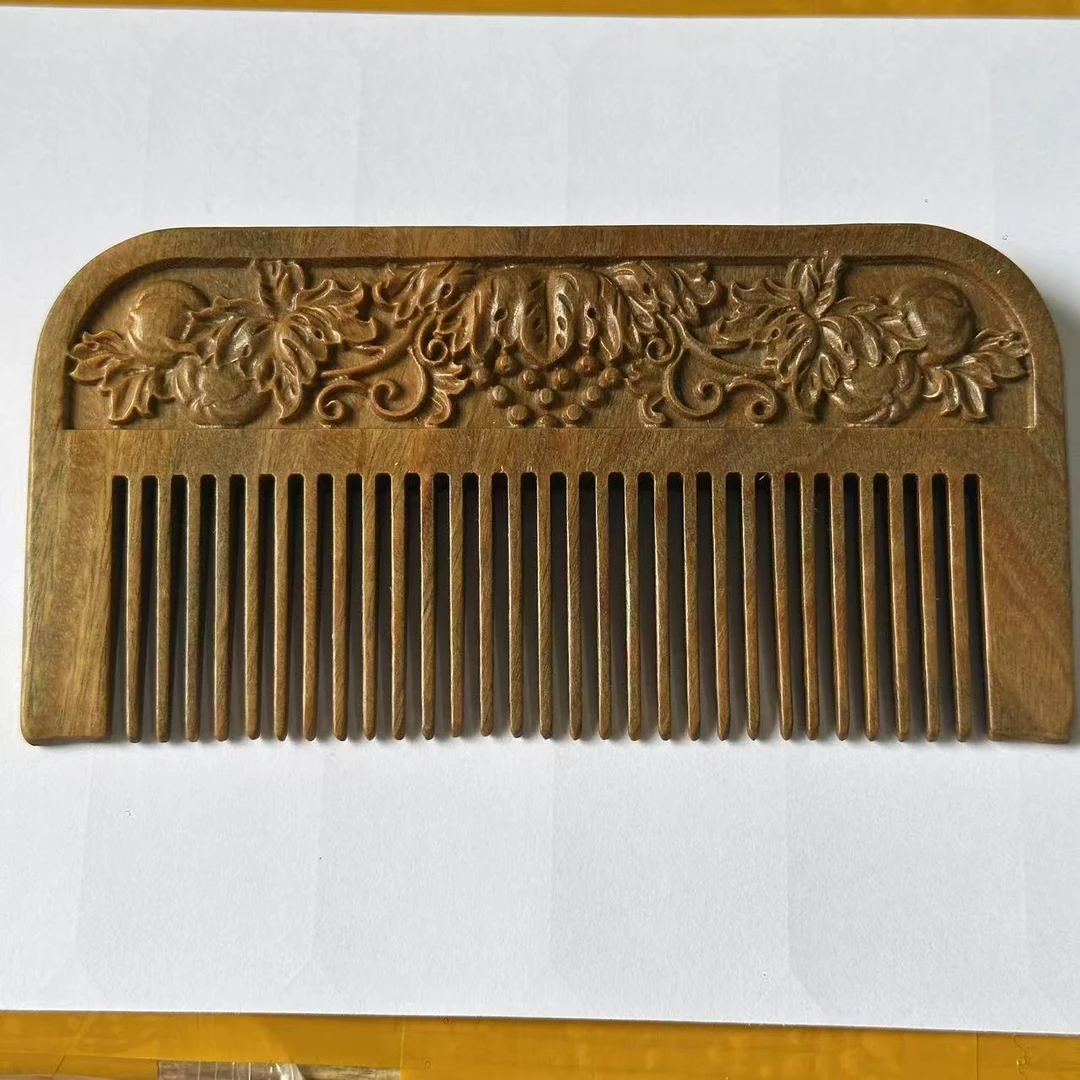 绿檀雕刻梳子 476（无礼盒）