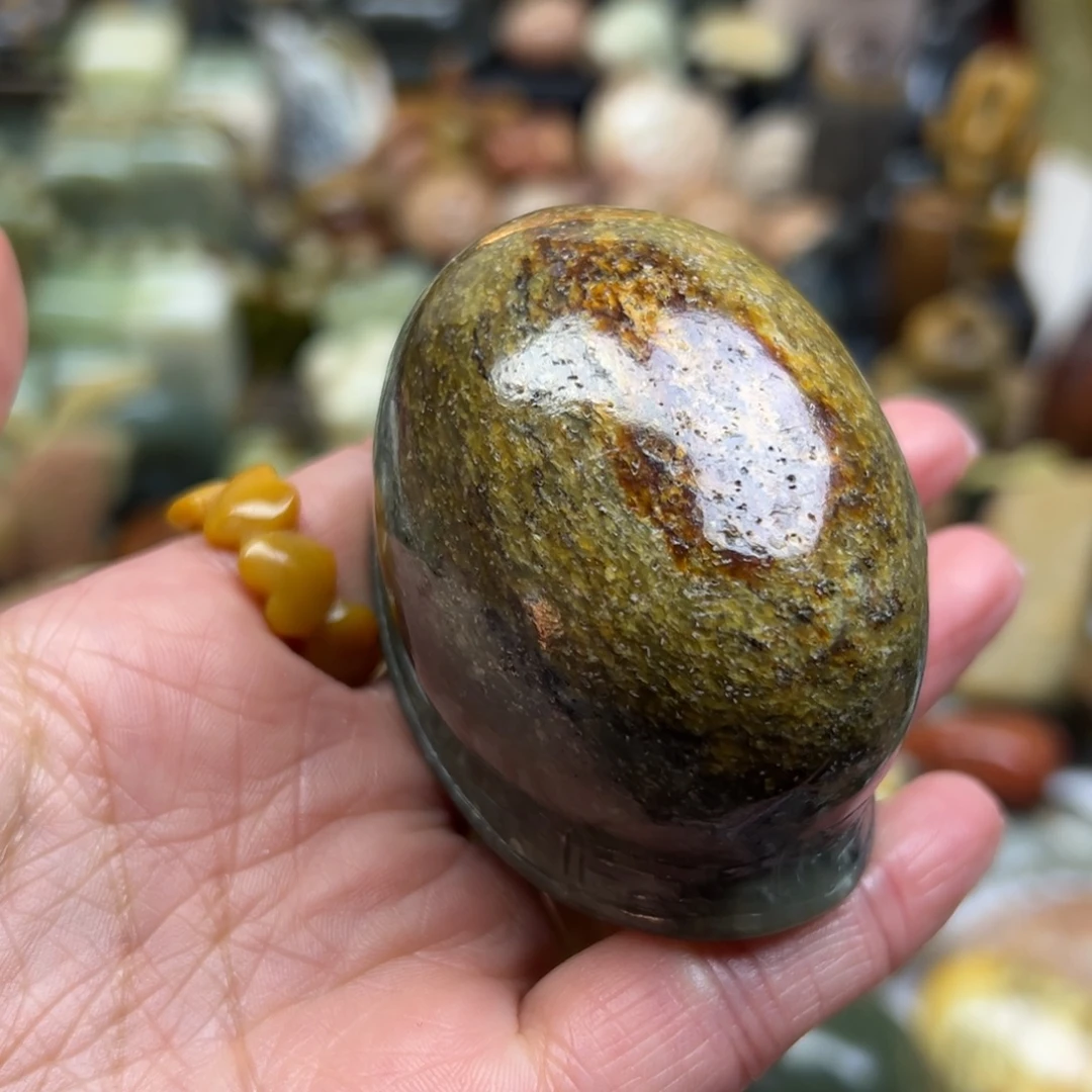 岫岩河磨玉（透闪石质玉）未镶嵌颈饰河磨玉富甲手玩