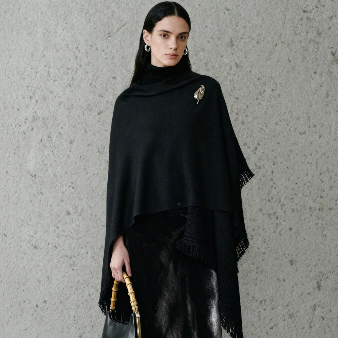 LYNEE【漫游者】流苏边针织披肩开衫一衣多穿外套LGD2FAK089