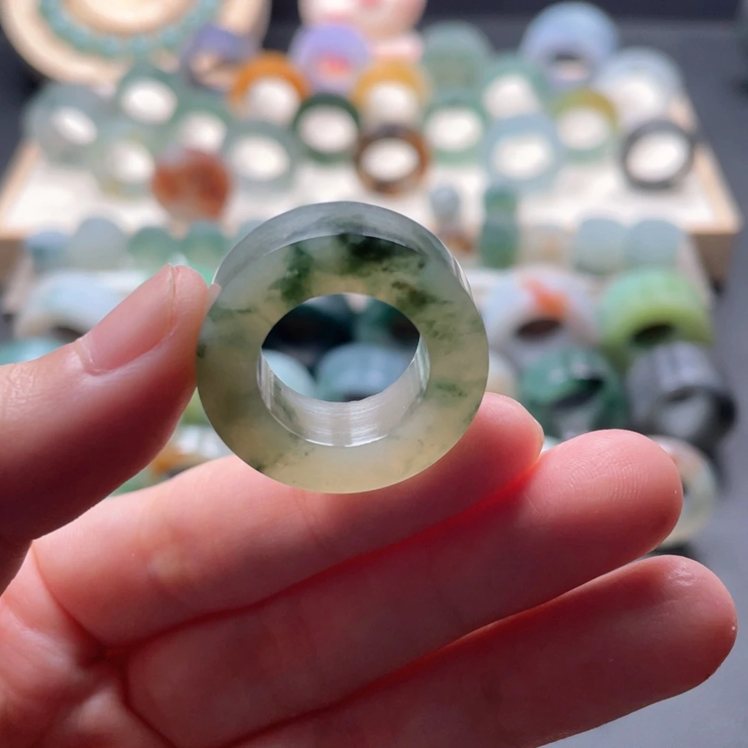 定制翡翠未镶嵌抖音