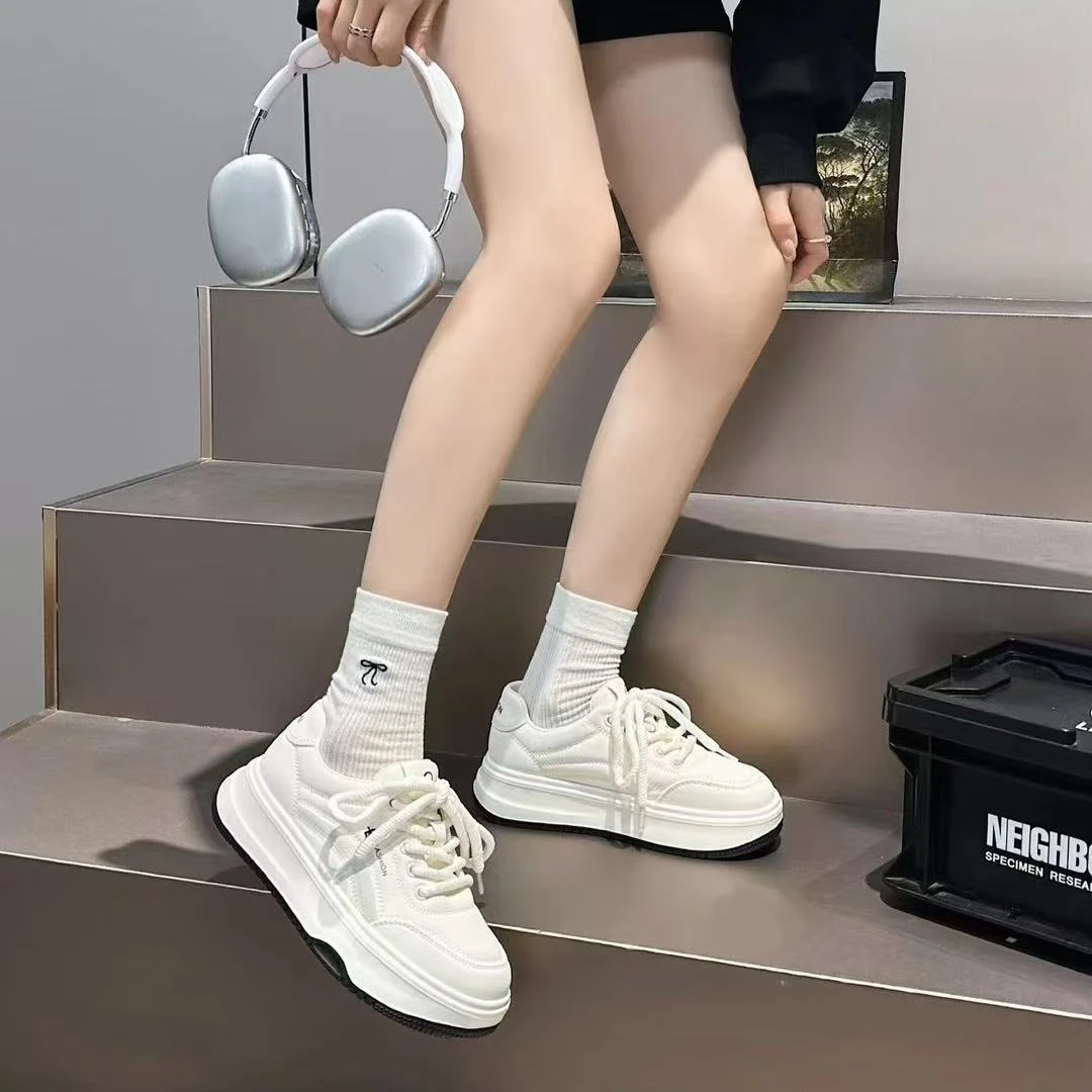 C4228 黑色  新款系带厚底休闲运动鞋 女士板鞋