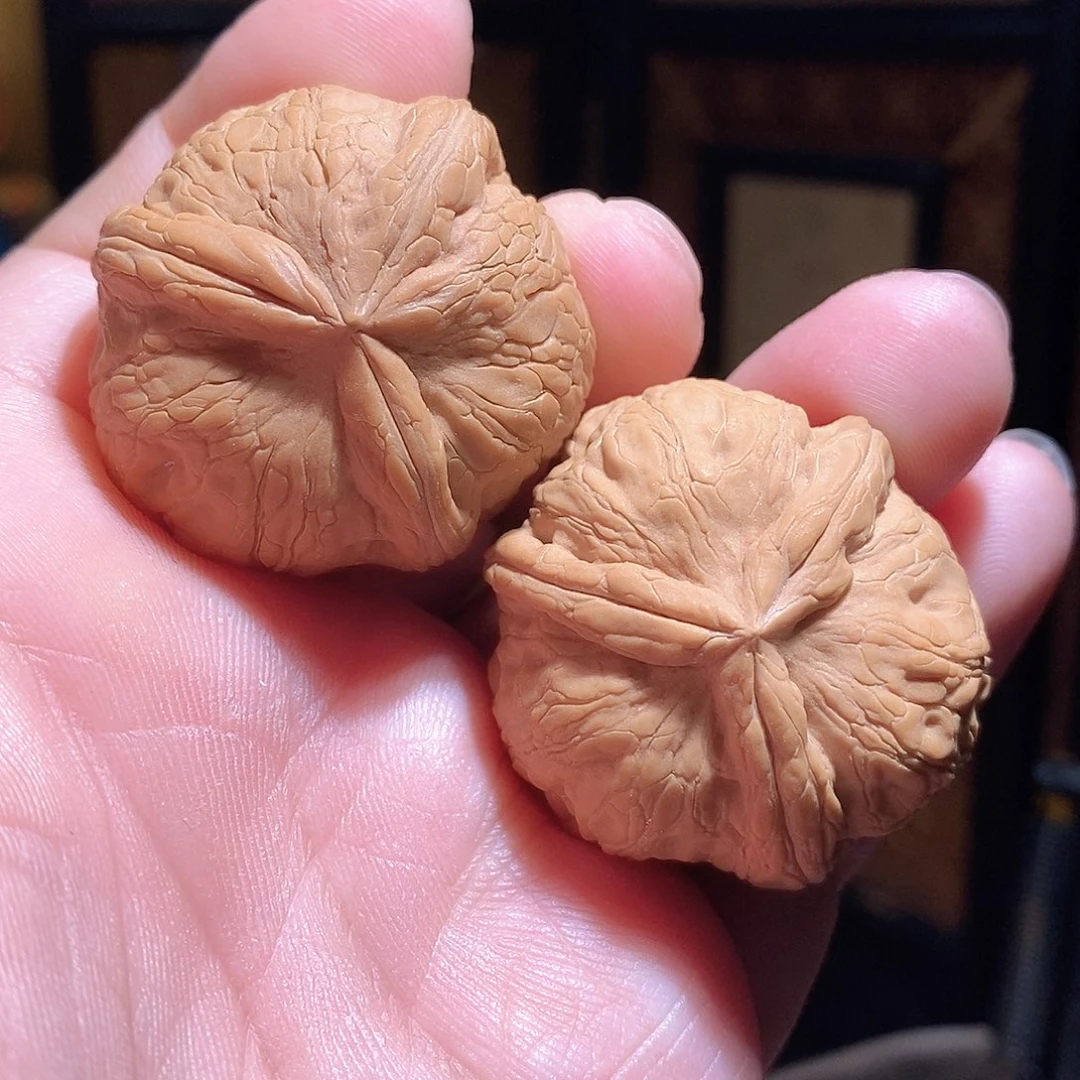 文玩核桃把件38元宝三棱全品