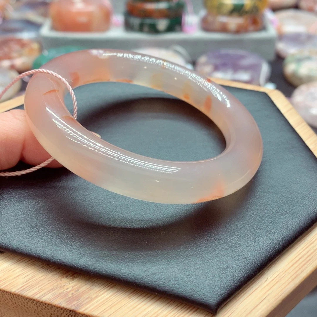 玛瑙/玉髓手镯未镶嵌鸳***?2