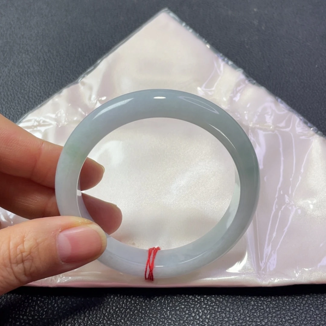 翡翠未镶嵌手镯圈口59.5宽12.8厚9