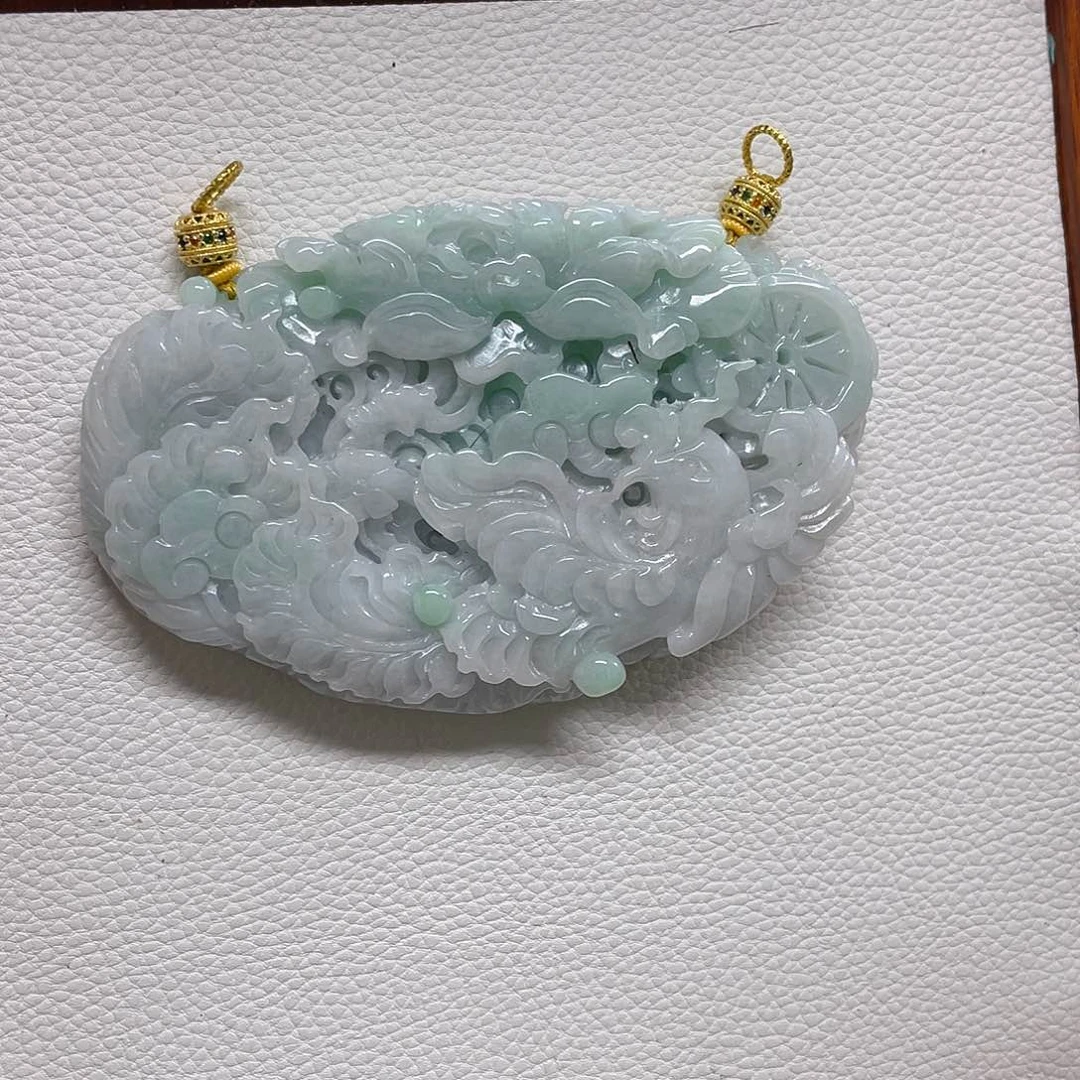 翡翠未镶嵌颈饰吊坠