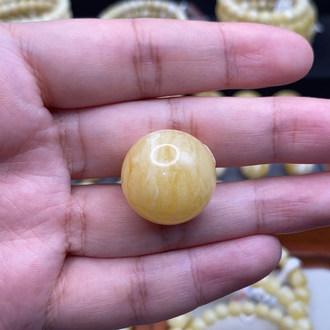 t***蜜蜡未镶嵌珠宝奇石