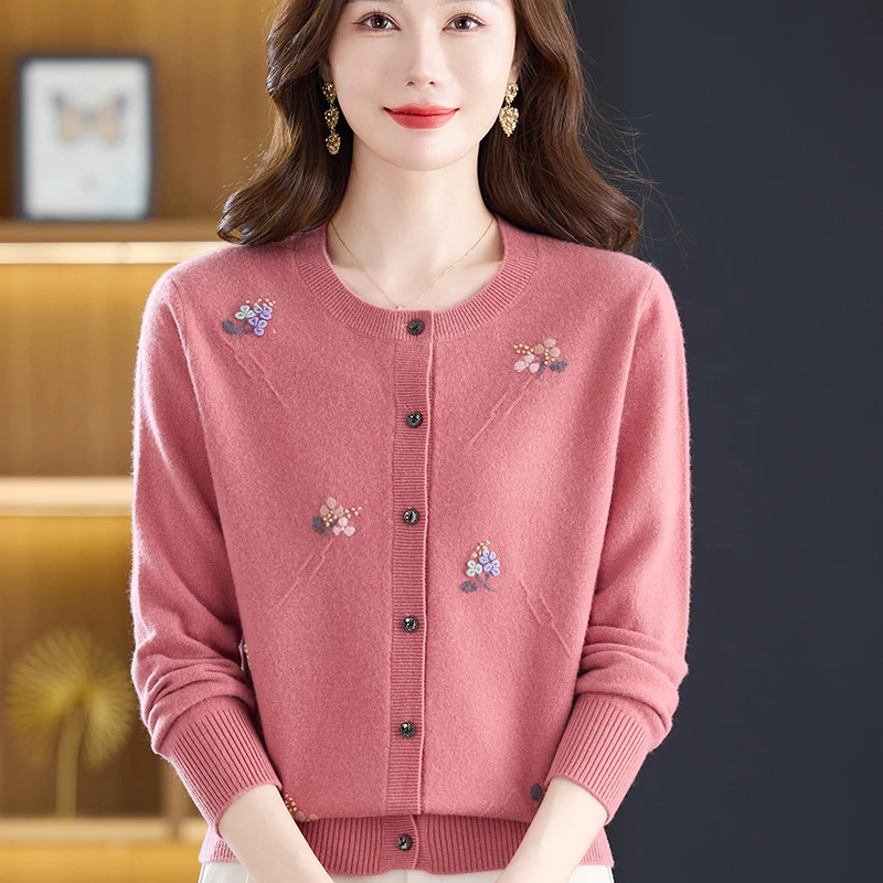 中老年绣花羊毛衫女100纯羊毛开衫秋冬外搭上衣妈妈冬装毛衣外套