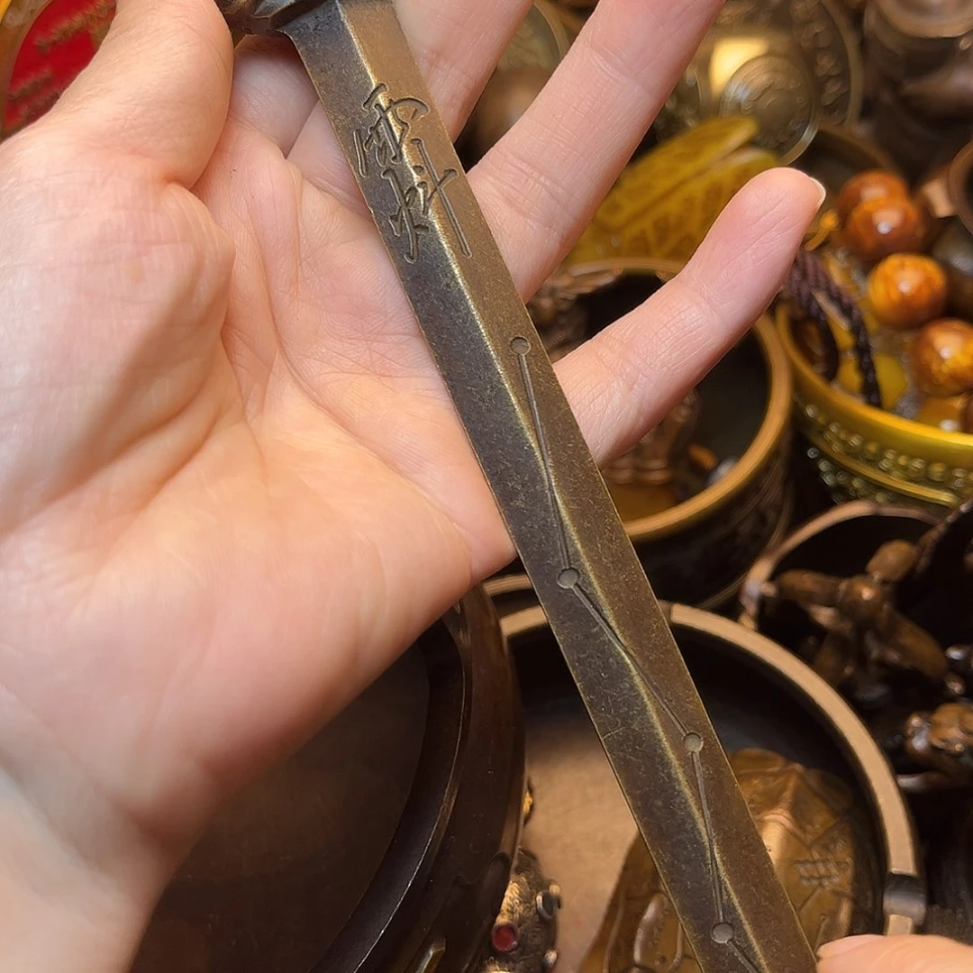 精美铜器工艺品等