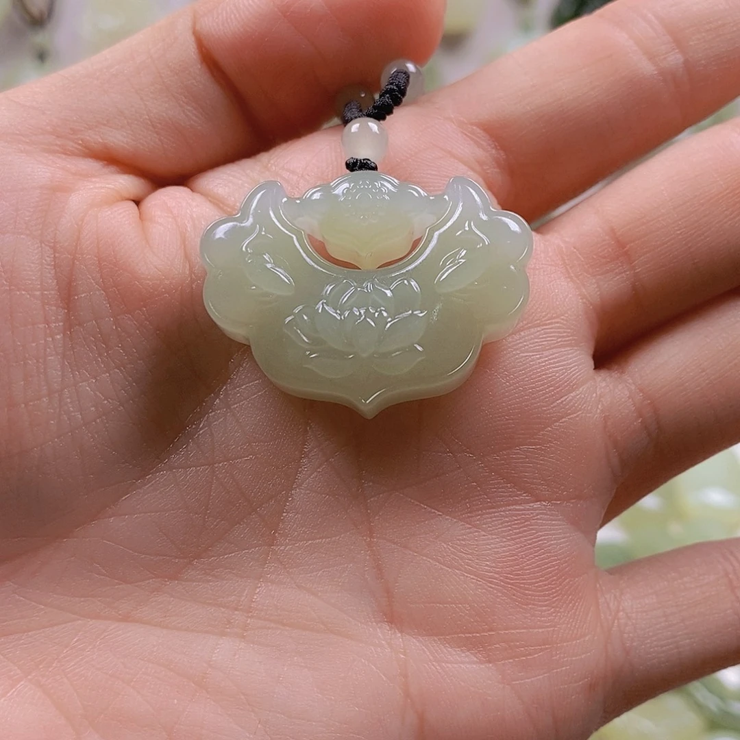 信***材和田玉未镶嵌颈饰