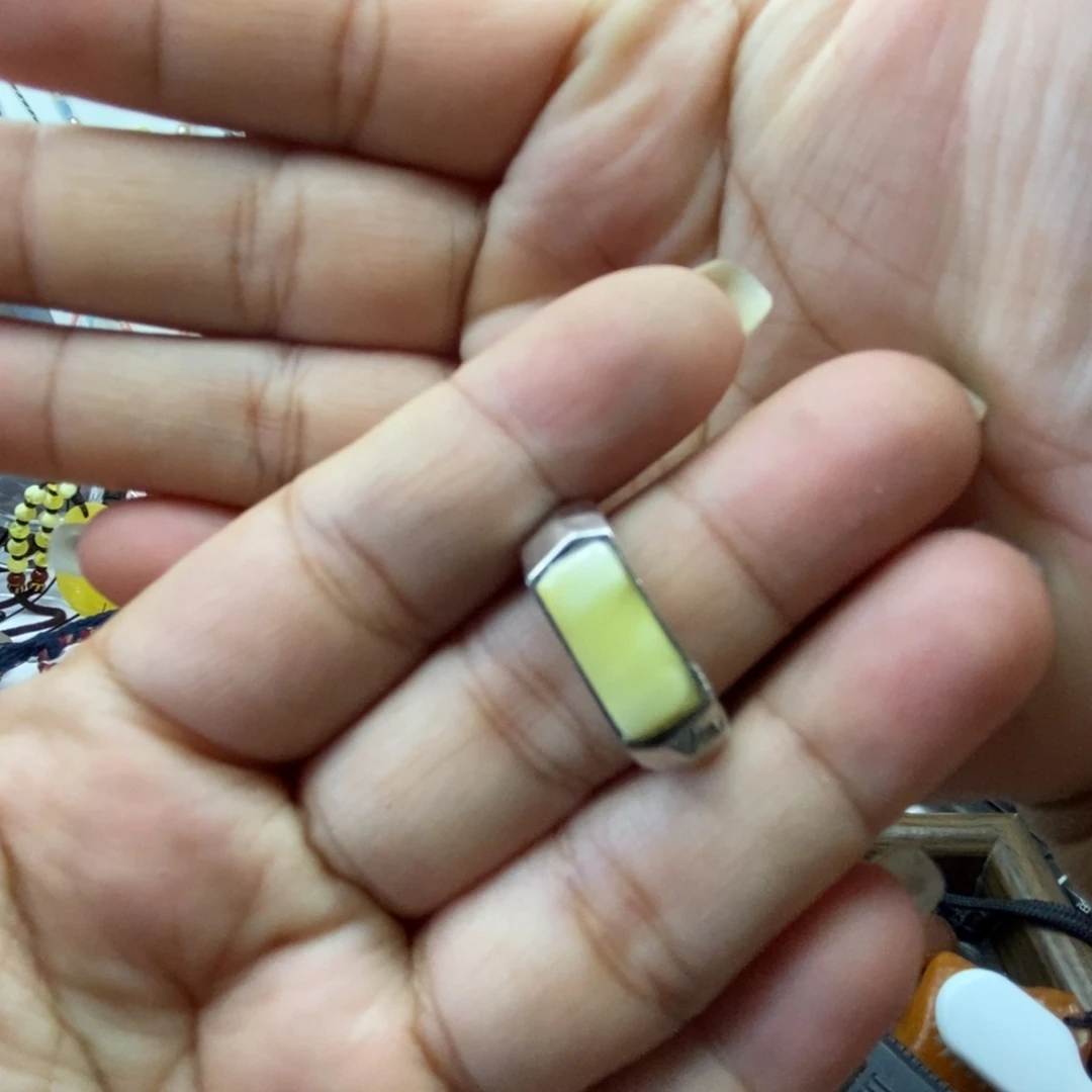 未镶嵌琥珀戒指戒指