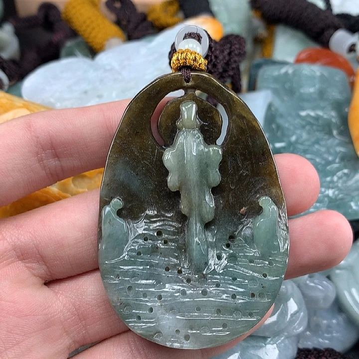 翡翠未镶嵌颈饰天然保真a货