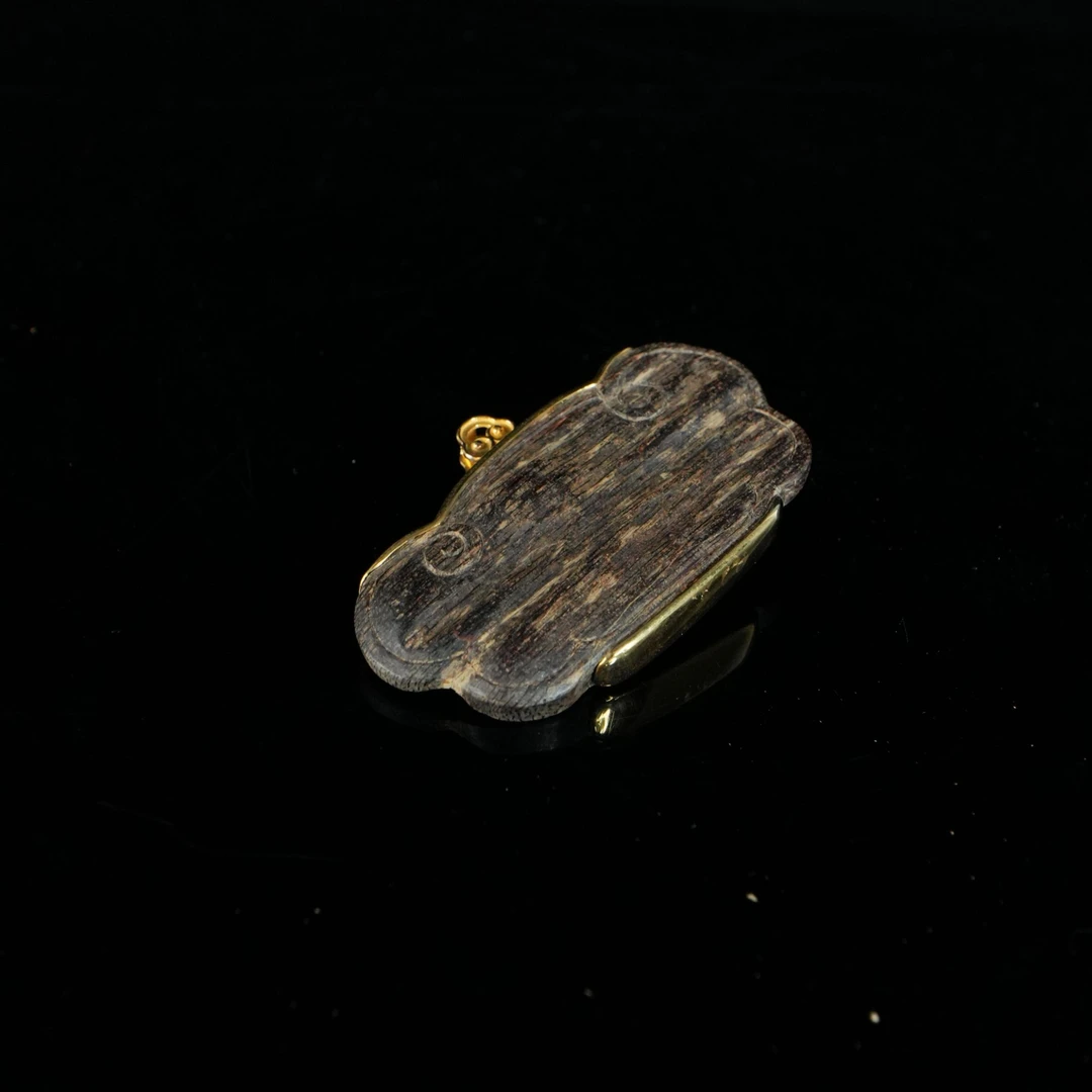 DY-B5657 越南芽庄黑棋沉水沉香吊坠 5.55x2.8x0.87cm 9.3g