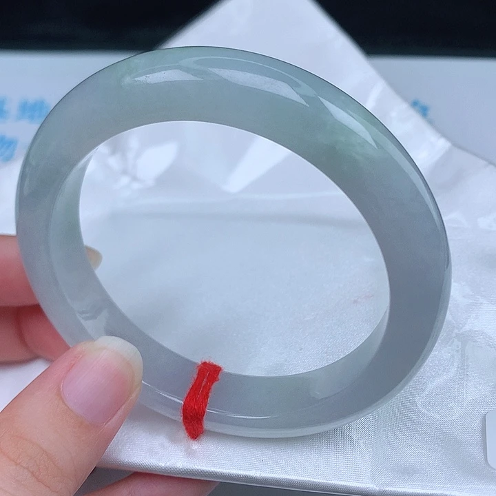 翡翠手镯未镶嵌天然