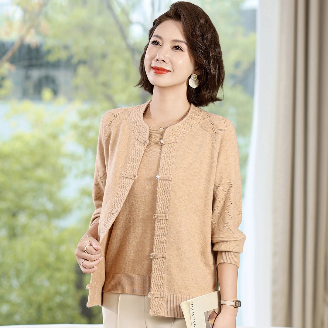 妈妈秋装套装2025新款短袖针织衫打底衫上衣中老年女外套两件套装