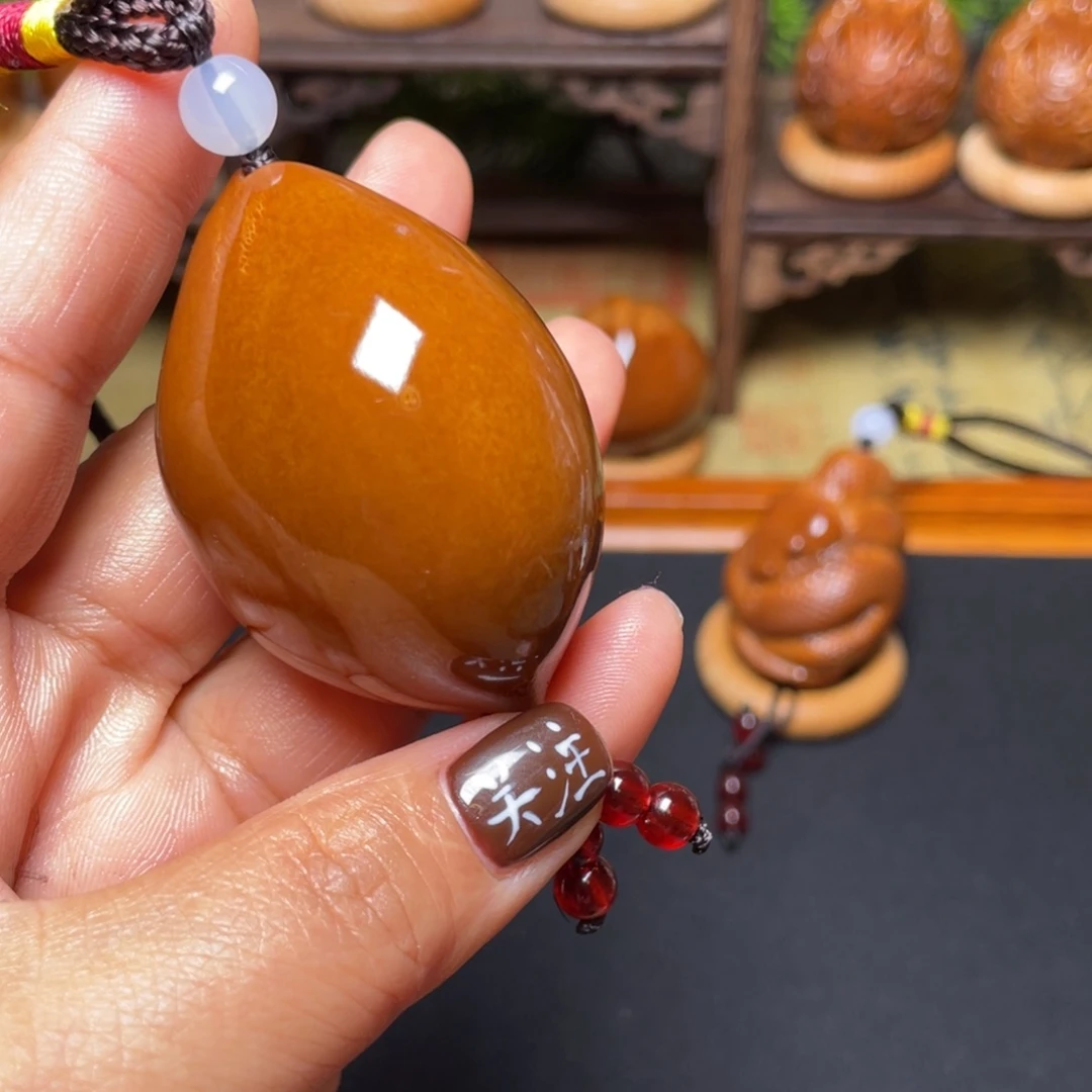 橄榄核吊坠蝴蝶37穿配