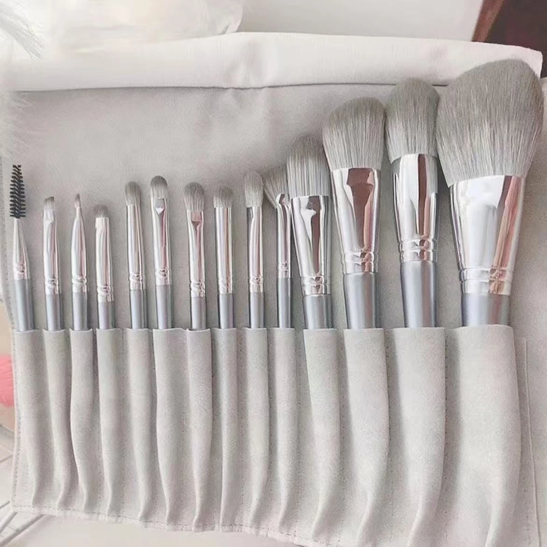 A链接请拍这（超柔软化妆刷套装含眼影刷粉底刷腮红刷适合学生）