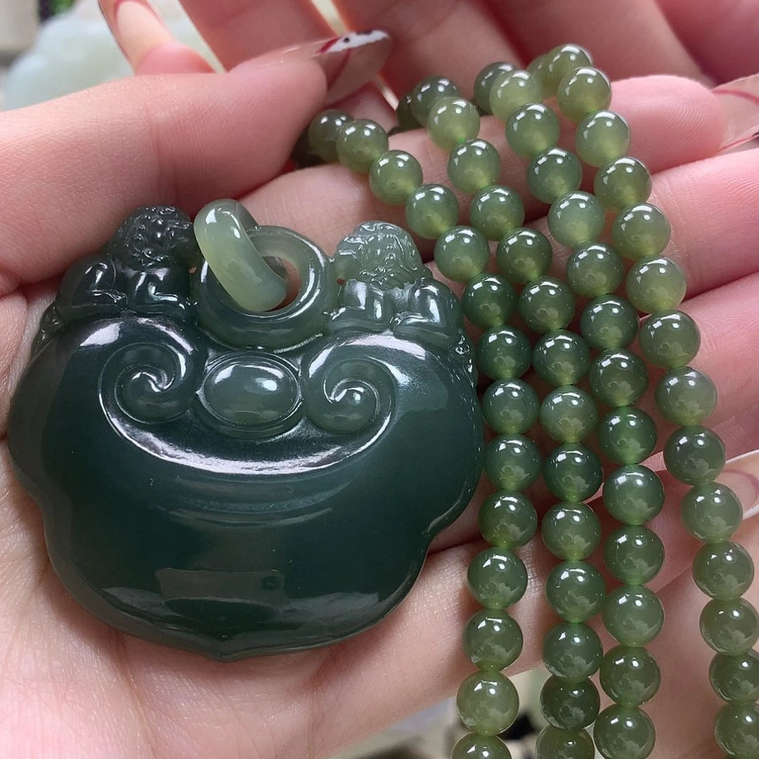 和田玉未镶嵌颈饰