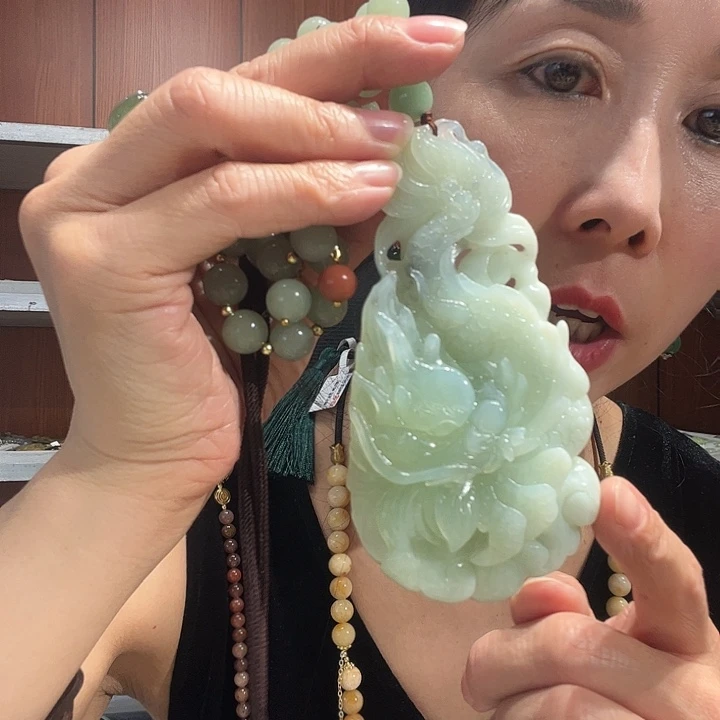 岫玉未镶嵌岫玉吊坠