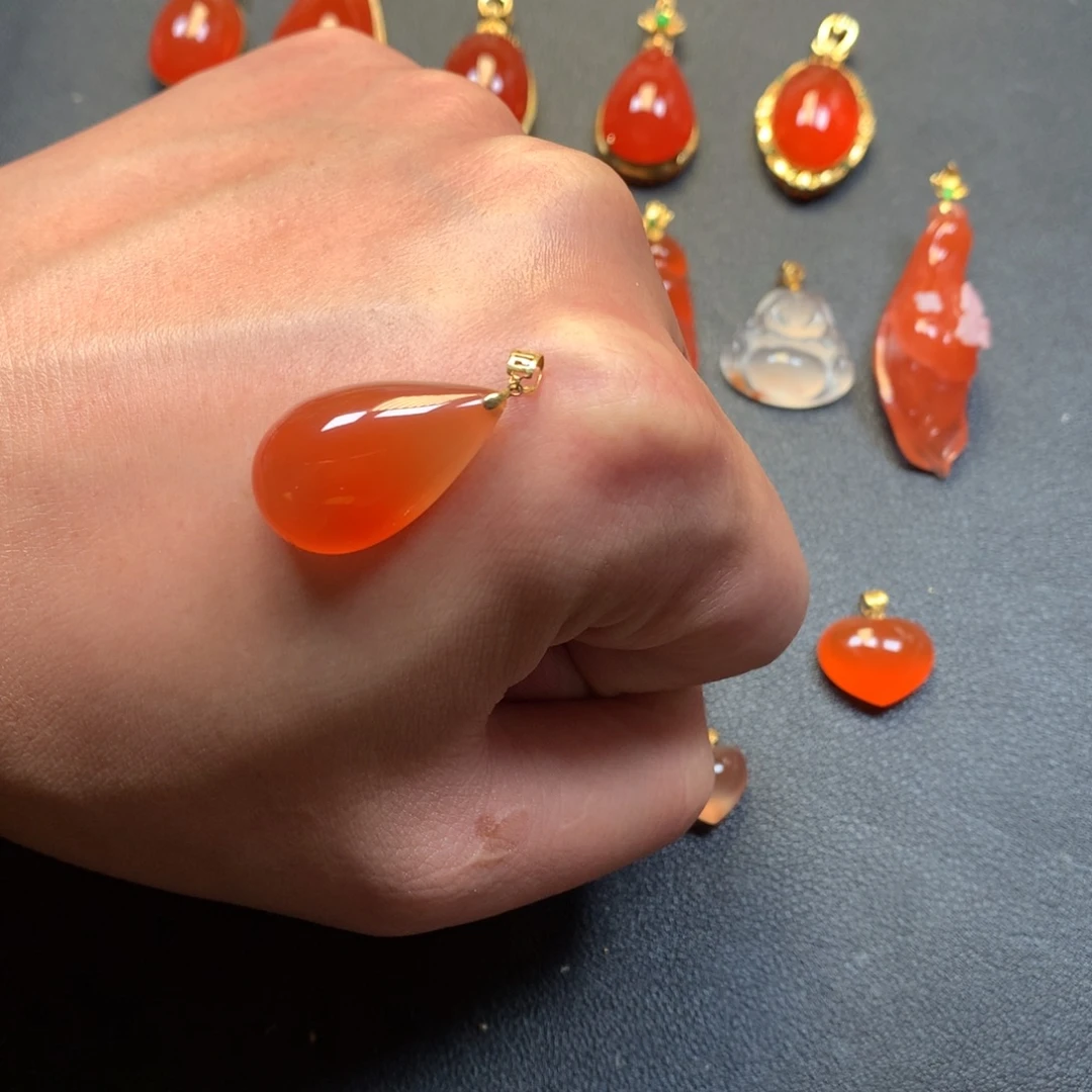 南红玛瑙未镶嵌颈饰