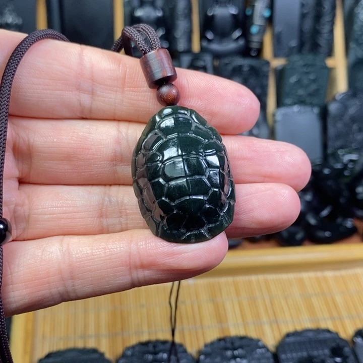 和田玉（青玉）未镶嵌颈饰