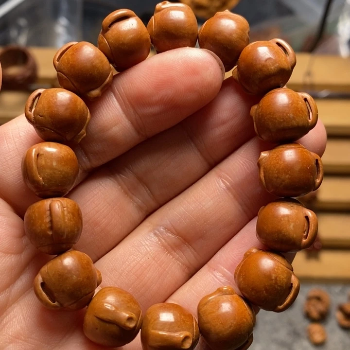 桃核雕刻茶壶手串